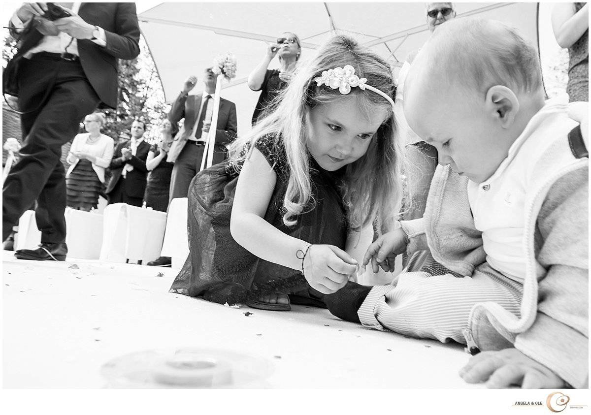 Kinder auf der Hochzeit